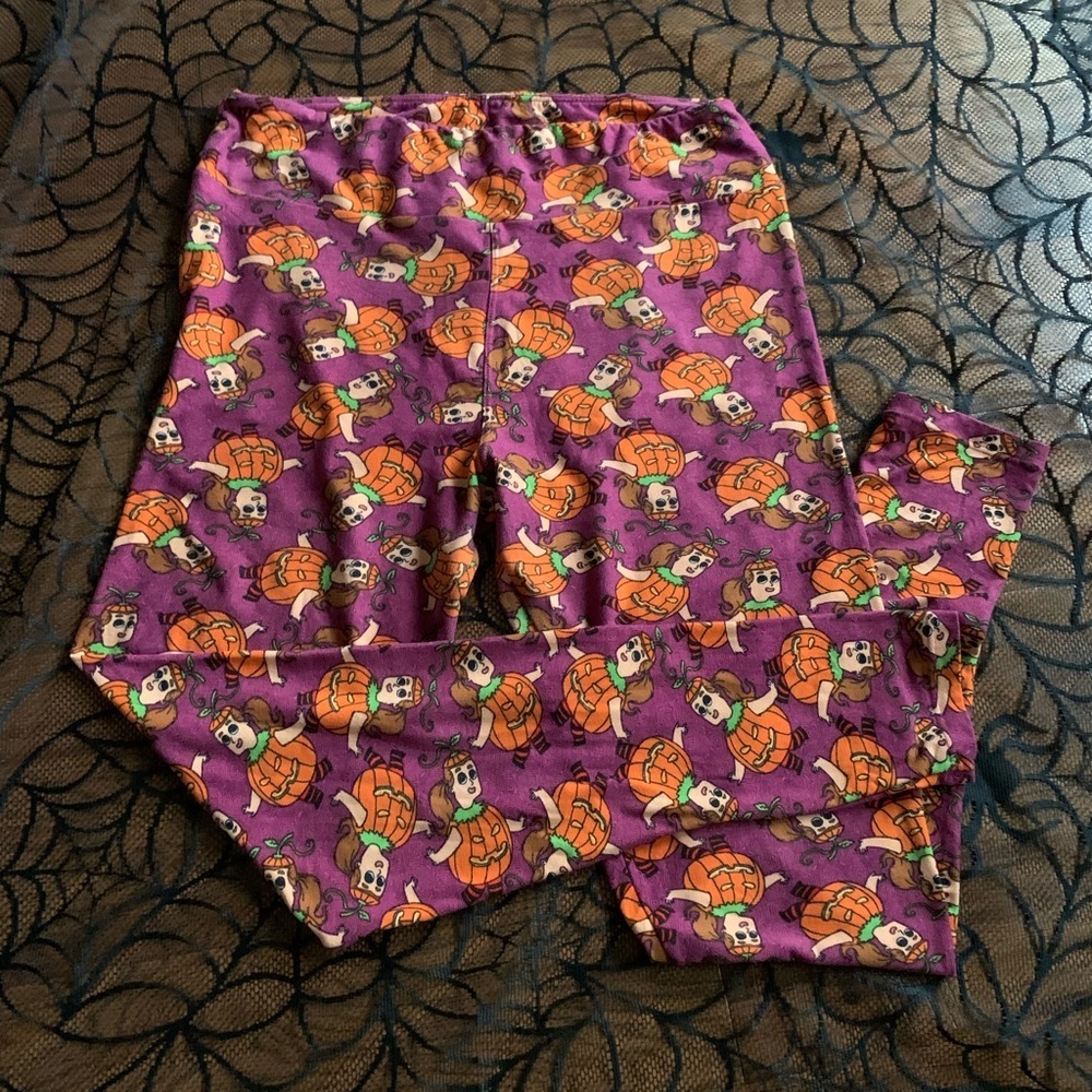 LuLaRoe Girl in Pumpkin Costume Leggings‎